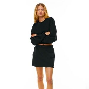 ARITZIA Cozy Fleece Mega Cargo Mini Skirt